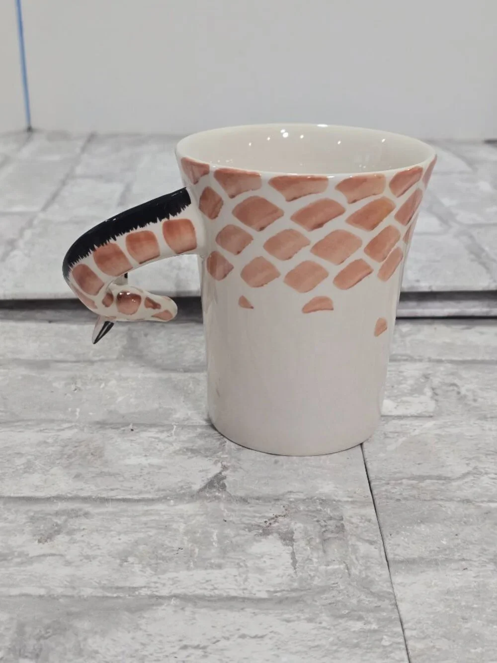 Pier 1 Giraffe Neck Handle Coffee Mug 3D Hand Painted Stoneware 16 Oz Retired